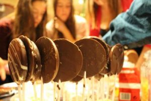 Party Choc lollies